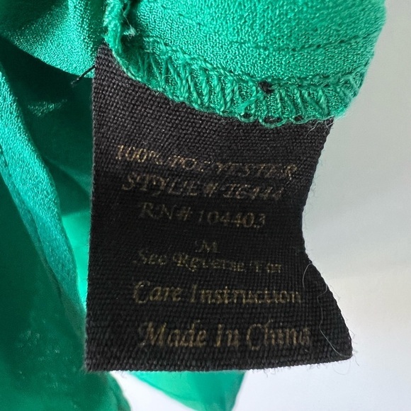 Women's Sleeveless Shirt With Flaps light fabric top On Shoulders Green M - Picture 10 of 12